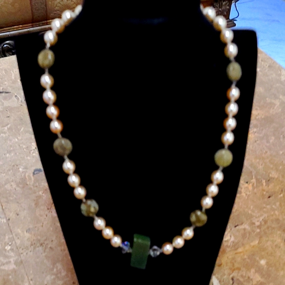 Vintage Retro classic necklace